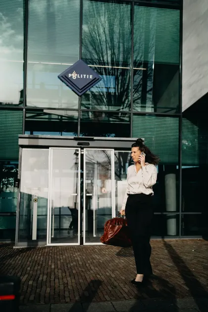 
      Van Koningsveld Strafrechtadvocatuur rekent betaalbare tarieven en
      doet veel gratis pro deo zaken
    